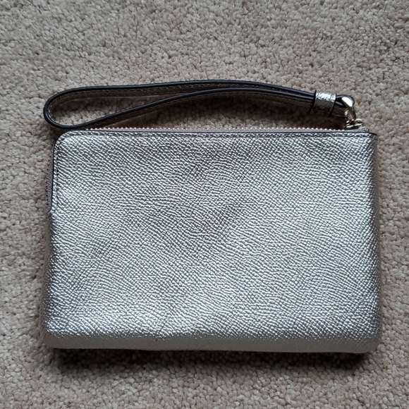 SOLD NWOT Gold Coach Wristlet - Picture 3 of 4